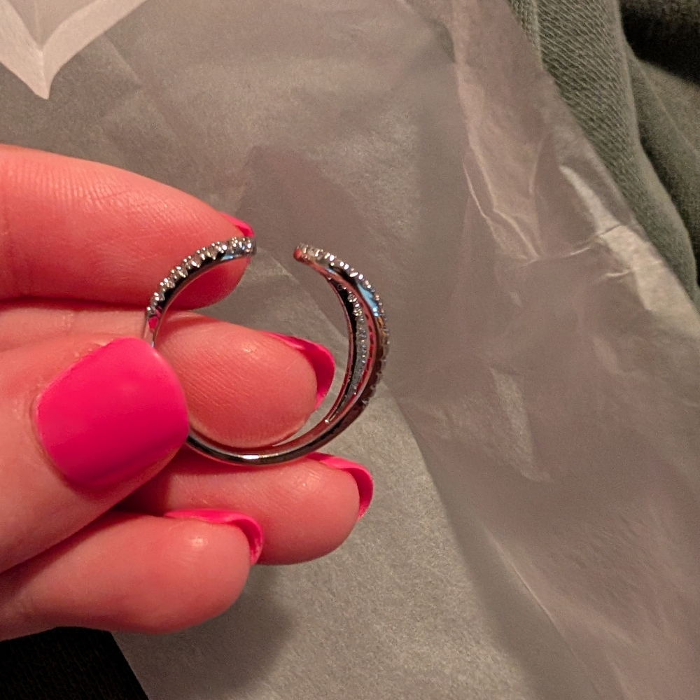 Ring - Picture 4 of 6